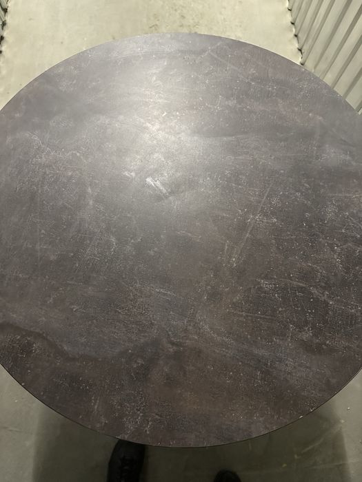 Продам 2 стола , пользовались 3 мес 100тыс