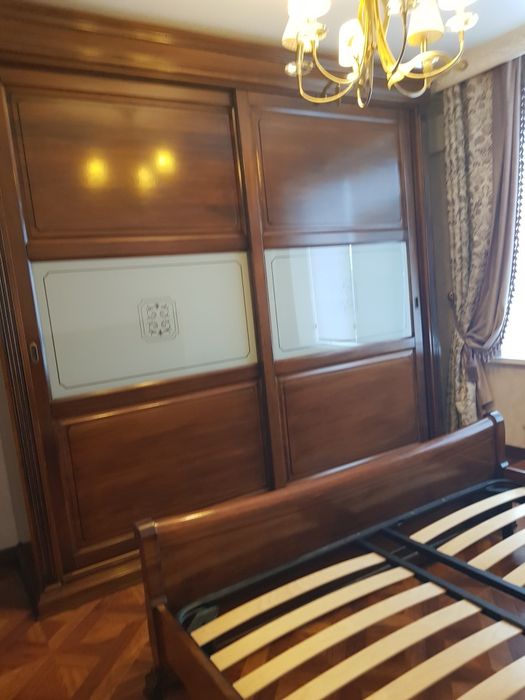 Продам Итальянский гарнитур