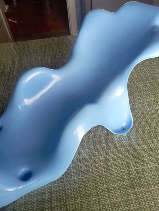 Отдам бесплатно нуждающимся.