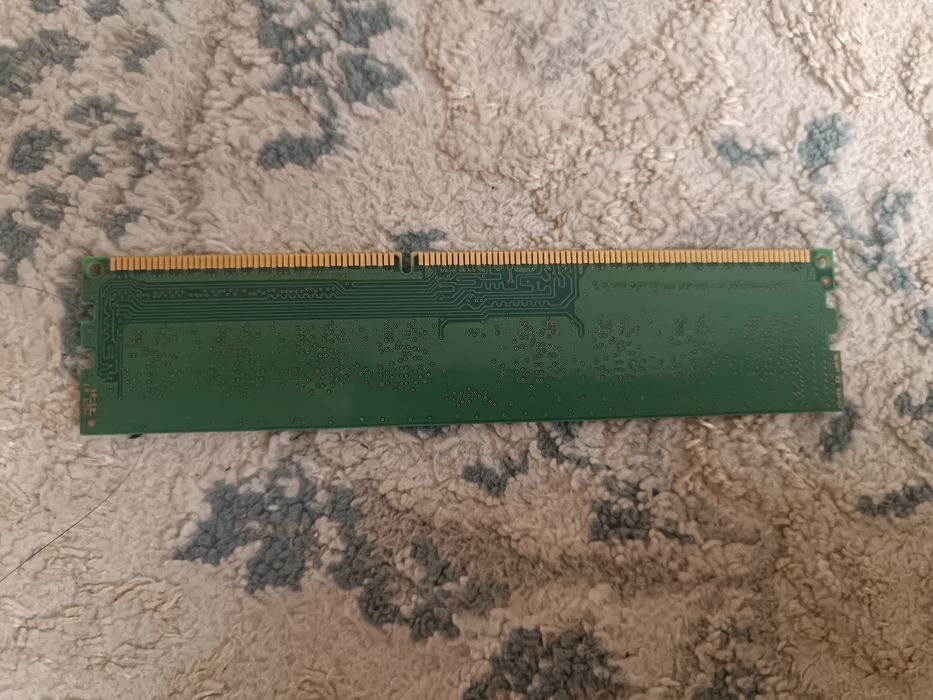 Продам оперативку Ddr3 ram 2gb