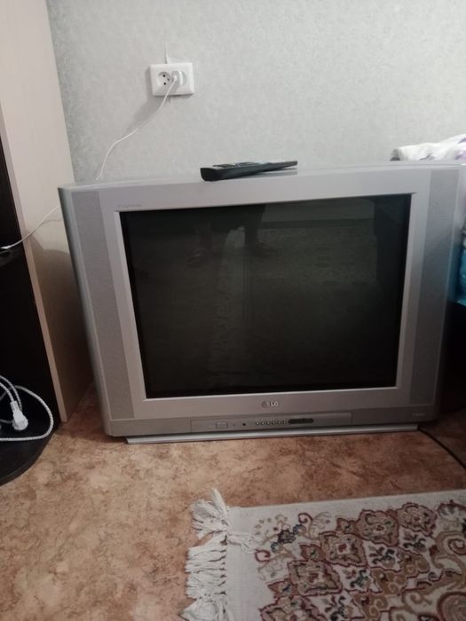 Телевиз OLG б/у в отличном состоянии