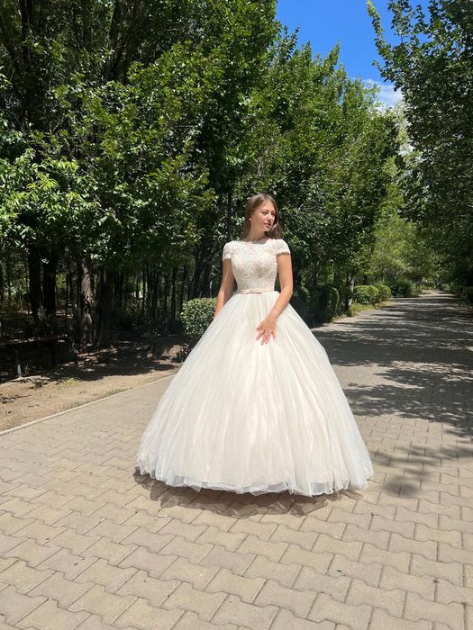 Платье свадебное