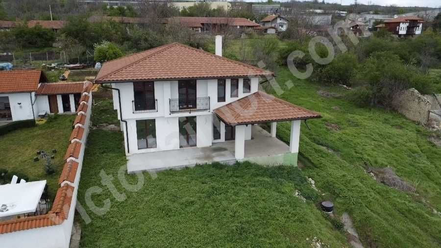 Продава се Къща в с. Леденик, Област Велико Търново - 236 кв.м за 1229 €/кв.м - Снимка #1