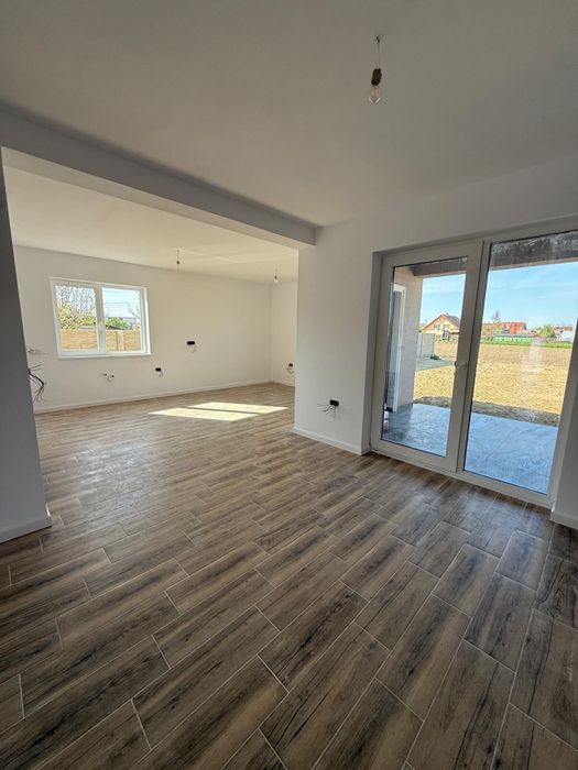 Vand duplex  comuna Săcălaz , localitatea  Beregsau Mare