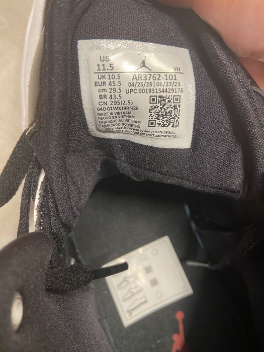 Jordan Acces  Sneakers
