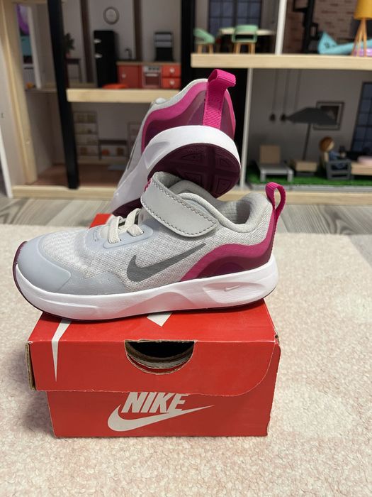 Adidasi copii Nike marimea 25