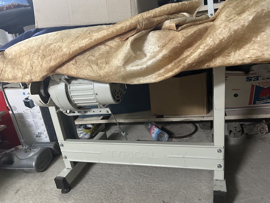 Швейная машинка с оверлоком