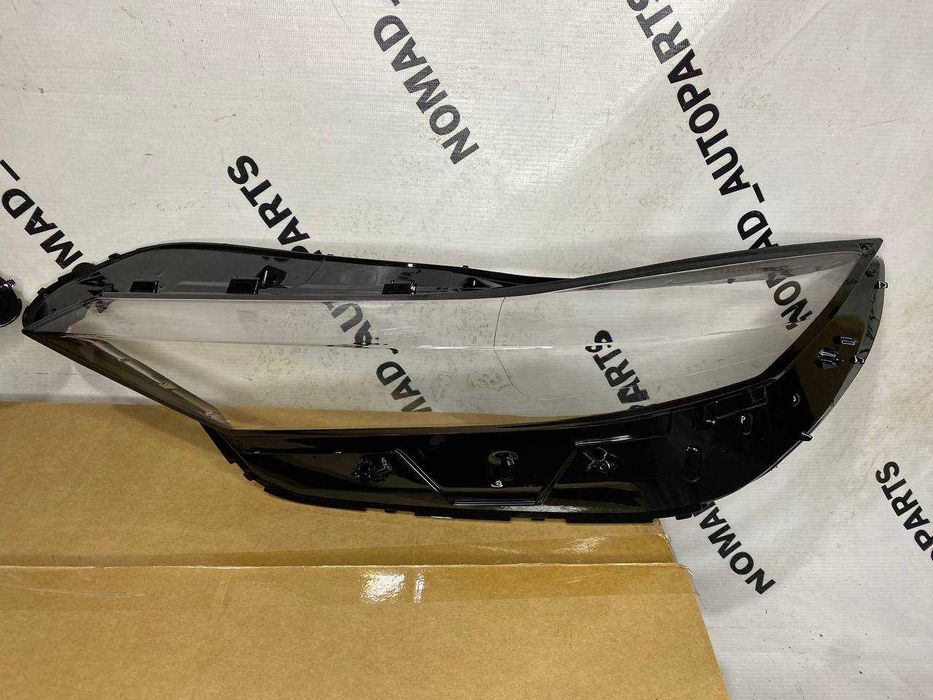 Стекло фары на Elantra