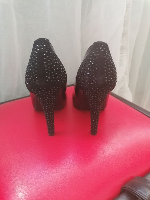 Pantofi de damă cu toc mărimea 35