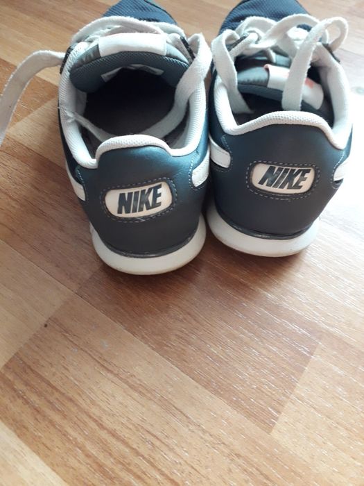 Adidasi  nike nr36