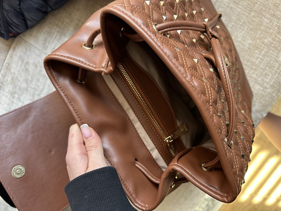 Раница с капси в отлично състояние