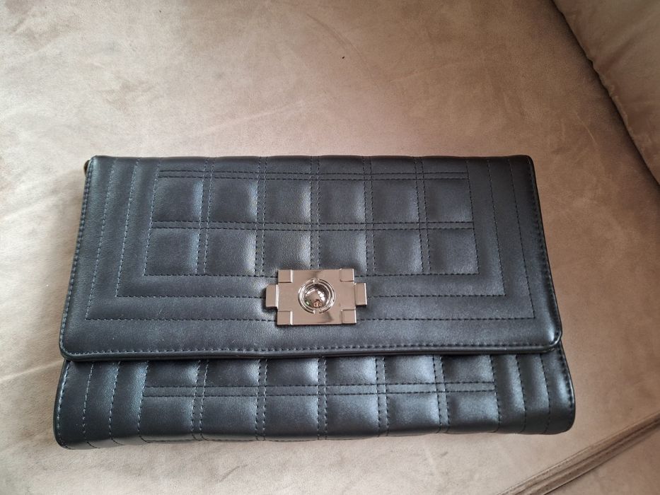 Дамски Чанти и клъчове