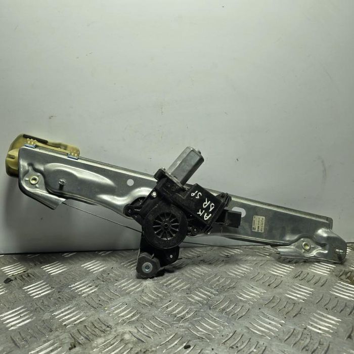 Macara geam electric dreapta spate Opel Astra K