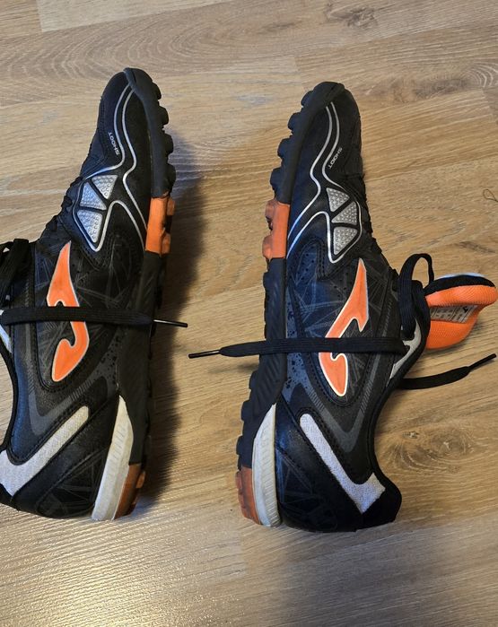 Fotbal sală / indoor / sintetic” Adidași fotbal Joma Maxima – mărimea 43, stare bună : Preț  90 ron  (negociabil)