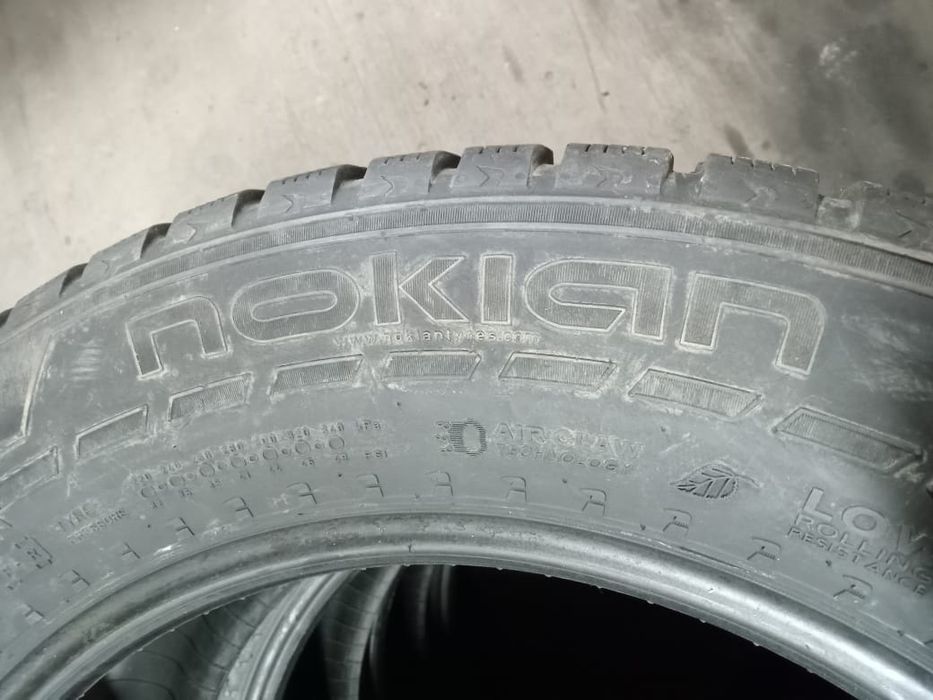 Продам шины Nokian