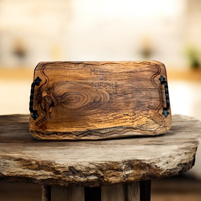 Дъска / плата и подноси за рязане на мезета от ОРЕХ