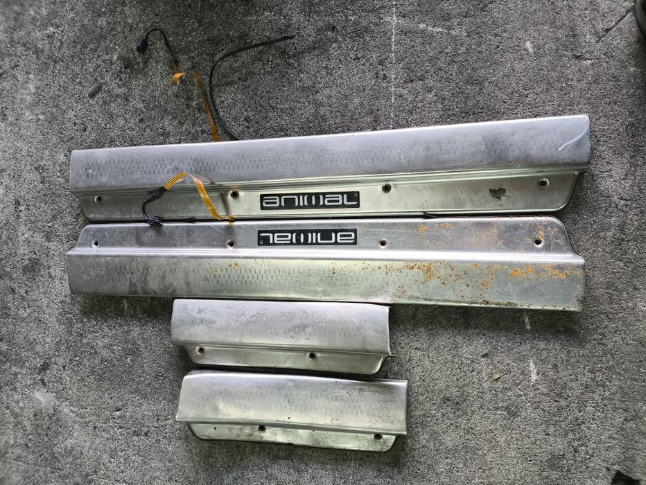 Лайстни за прагове за Mitsubishi l200