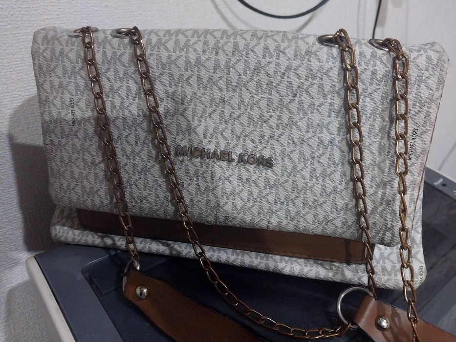 Продам сумку Michael Kors