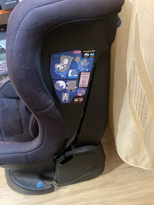 Детско столче за кола черно с черчевен кант