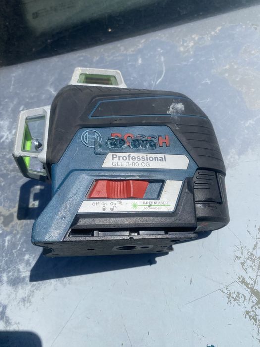 Nivela laser Bosch GLL 3-80CG, an 2023
