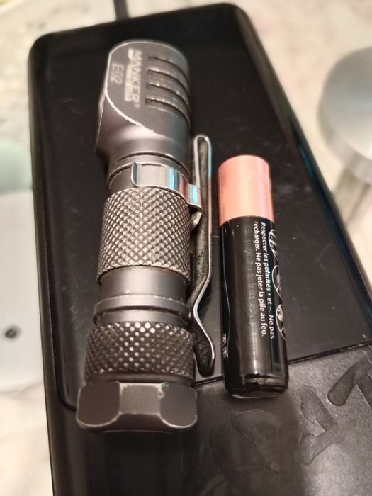 Маленький фонарик, без ремешка .