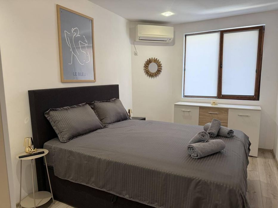 Дава се под наем Двустаен апартамент в Бургас, Лазур - 55 кв.м за 612 € - Снимка #3