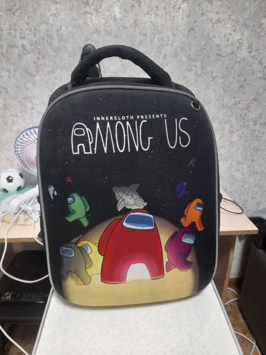 Продам рюкзак школьный