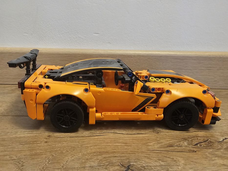 LEGO Technic - Chevrolet Corvette ZR1 42093, 579 piese