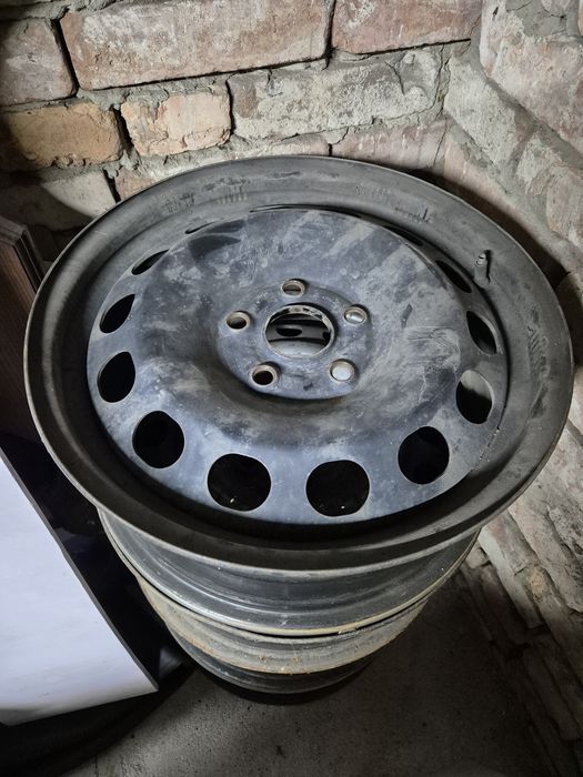 Продам диски на Фольцваген Шаран !