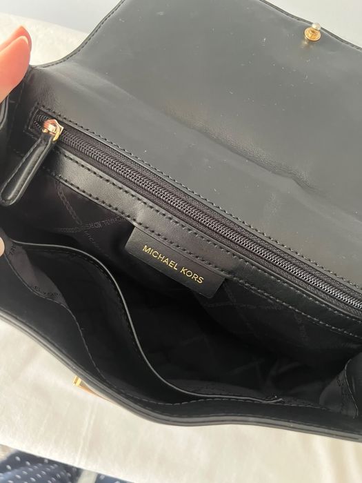 Продам кожаную сумку Michael Kors оригинал