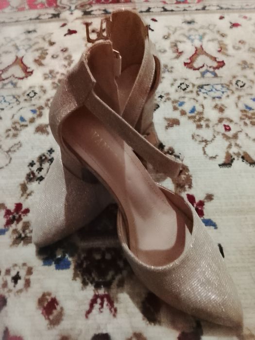 Сатылады бари таза киілган