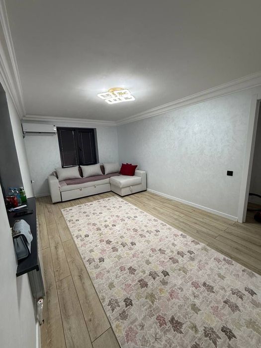 Метро Максим Горький БИЙ 1 ком №2551 J