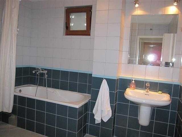 Дава се под наем Двустаен апартамент в Бургас, Лазур - 63 кв.м за 229.5 € - Снимка #5