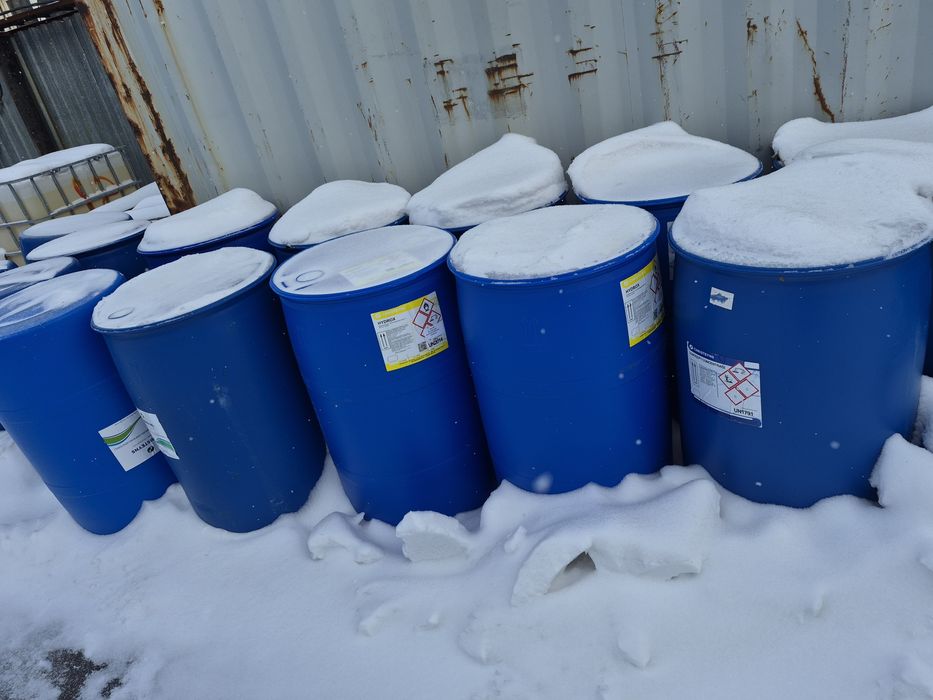 Бочки пластиковые 200 литровые