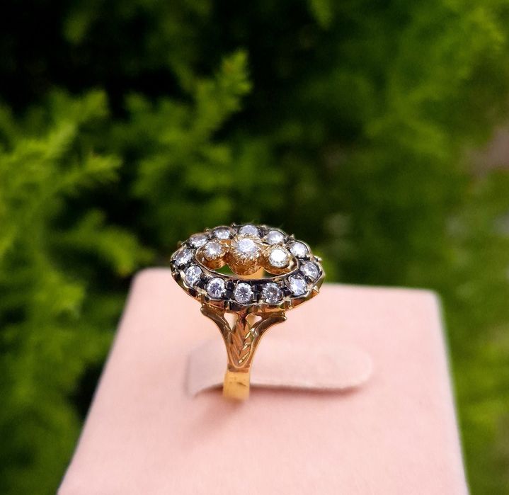 Inel vechi din aur de 12K si diamante naturale