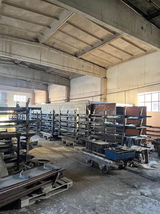 Производственный цех с территорией