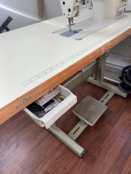 Masina de cusut industriala liniara Jack