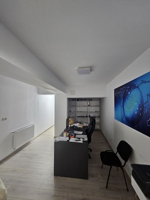 Vand Spațiu Comercial