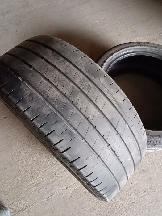 Продам летние шины 18