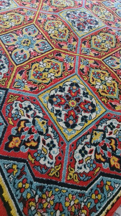 Ковер шерстяной с узором