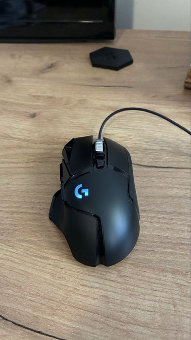Продава се гейминг мишка logitech g502!!