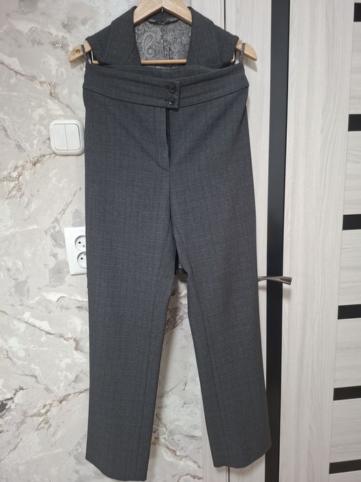 Продам костюм тройка