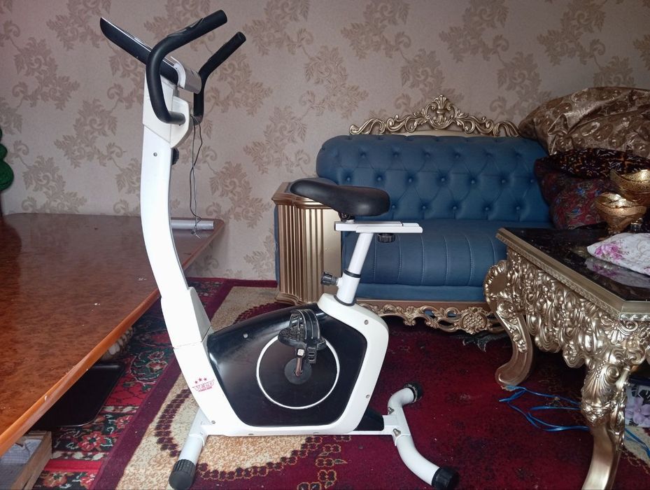 Велотренажор сотилади