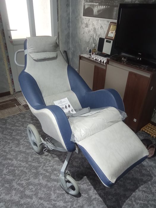 Fotoliu rulant pentru persoane cu dizabilități