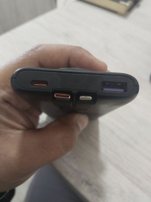 Powerbank sotiladi/ Продается повербанк