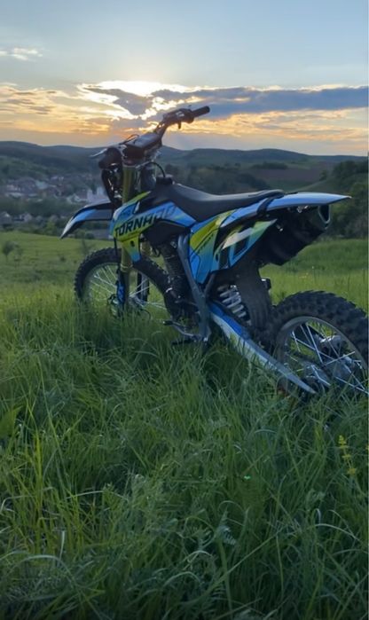 Vand (Cross 250cc) sau schimb cu Atv !