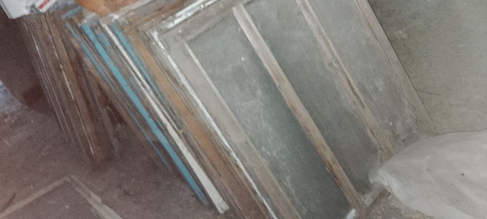 Окна деревянные.