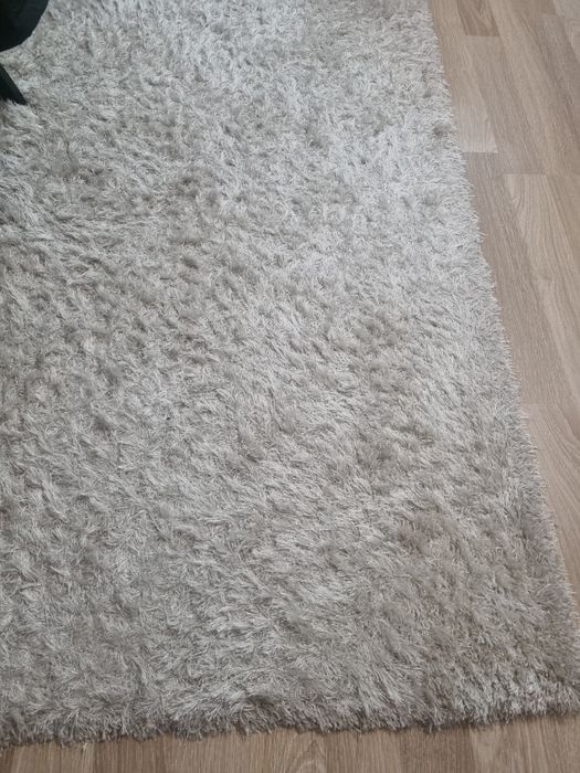 Vând covor de dimensiuni mari 300x400 cm