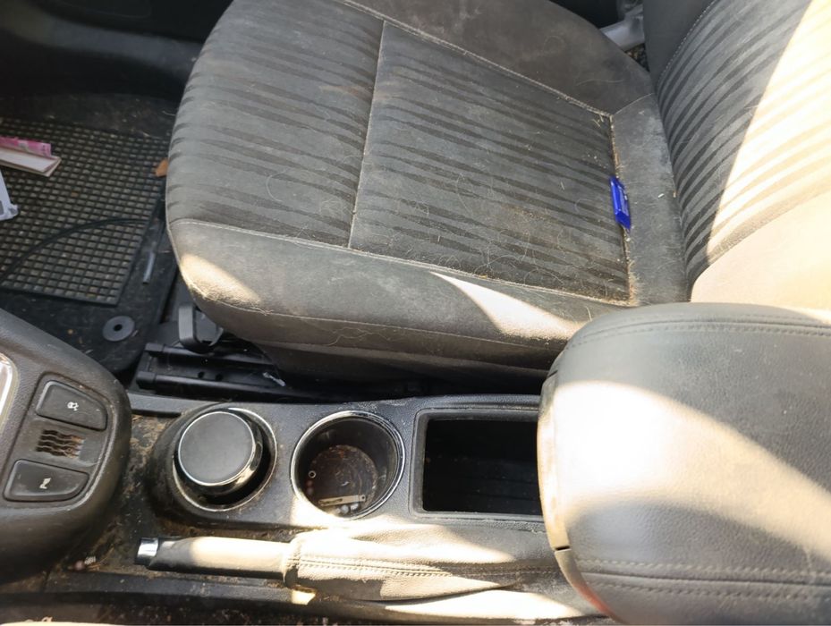 Продавам OPEL ZAFIRA на части 2013г 1.6i turbo 150 к.с