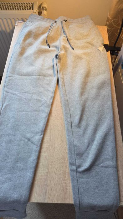 Pantaloni Guess, mar. XS, noi fara eticheta, gri,bumbac.